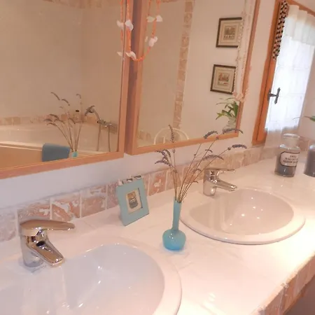 Bed & Breakfast La Feniere Aux Hirondelles